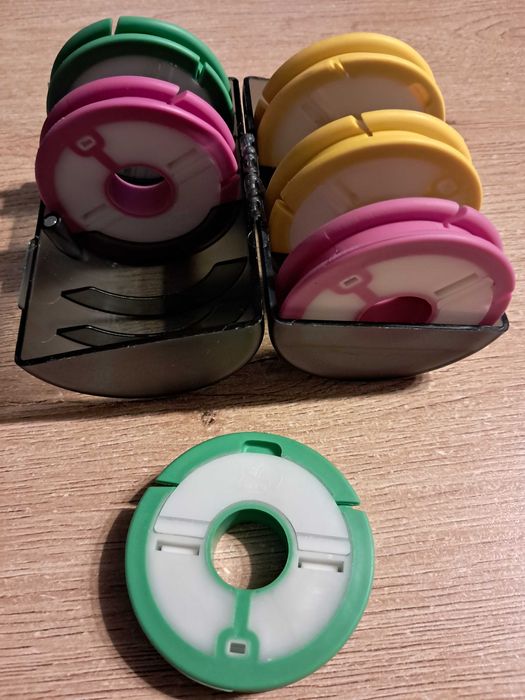 Pudełko na przypony feeder magnetyczne.