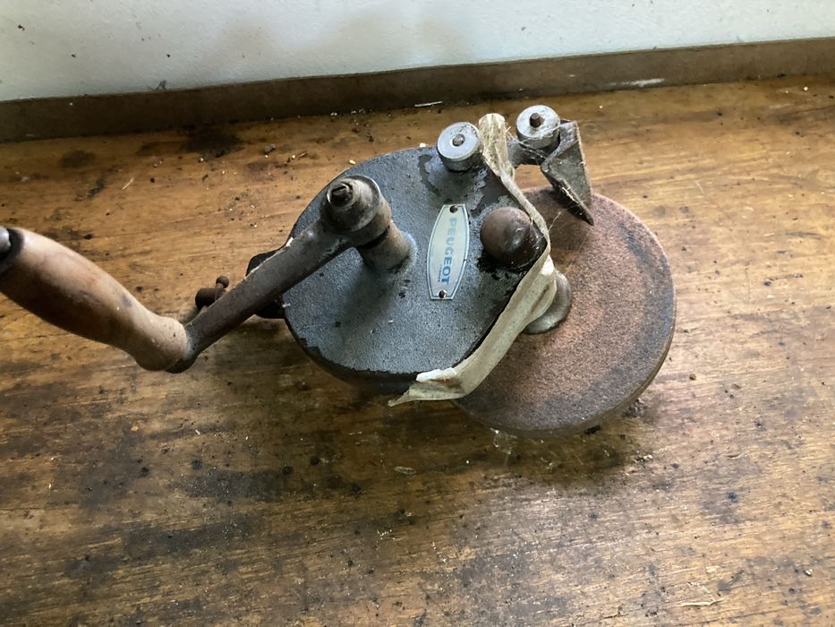 Esmeril manual Peugeot