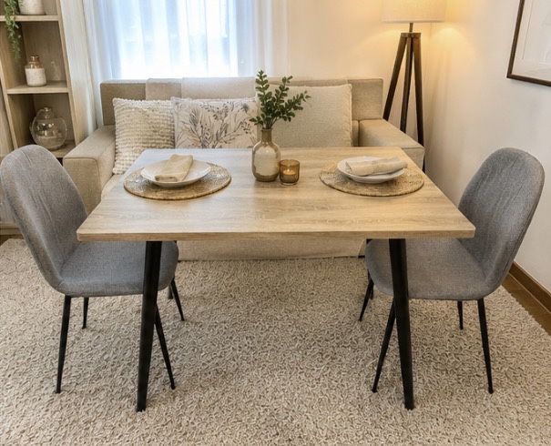 Conjunto de Mesa de Jantar + 2 Cadeiras cinzentas + Capas Extras na cor bege – Excelente Estado