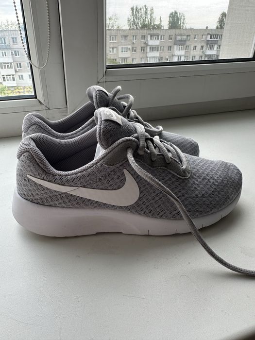 кроссовки Nike Tanjun 23,5 см стелька