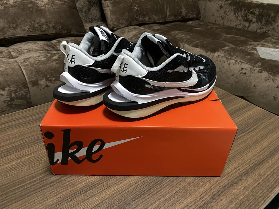 Продаю Nike sacai