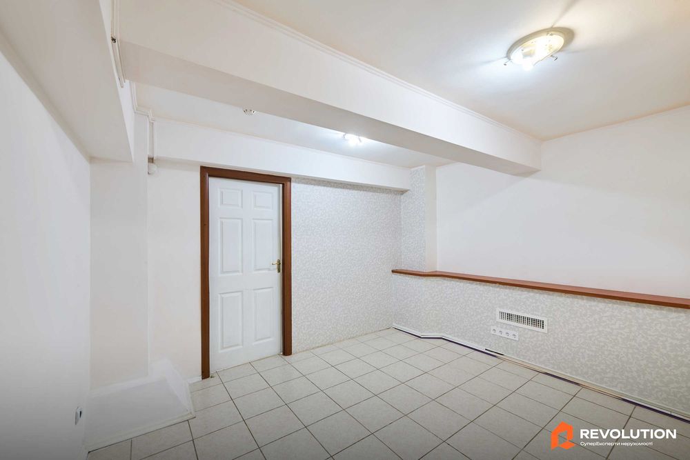 Без комісії. Продаж комерційного приміщення 149м2, вул. Микільсько-Ботанічна, буд. 14/7 Шевченківський р-н