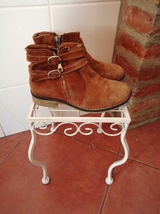 Botas em pele/camurça 30 bom estado