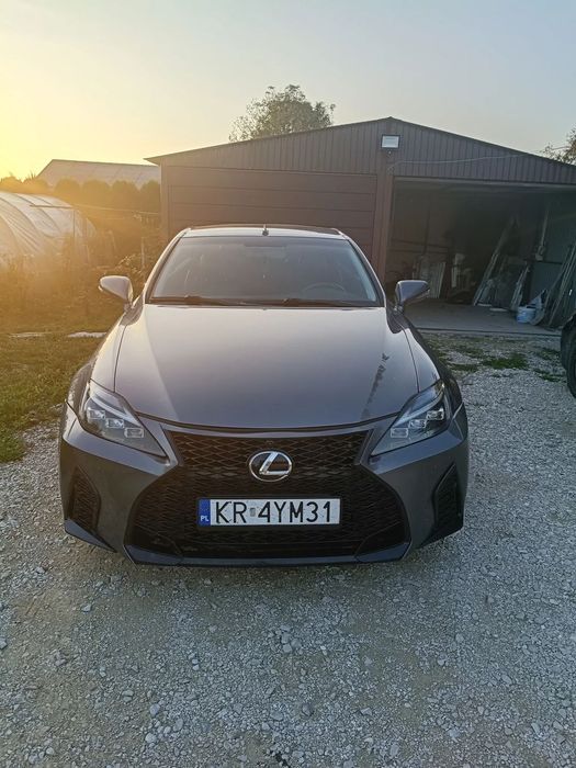 Lexus IS