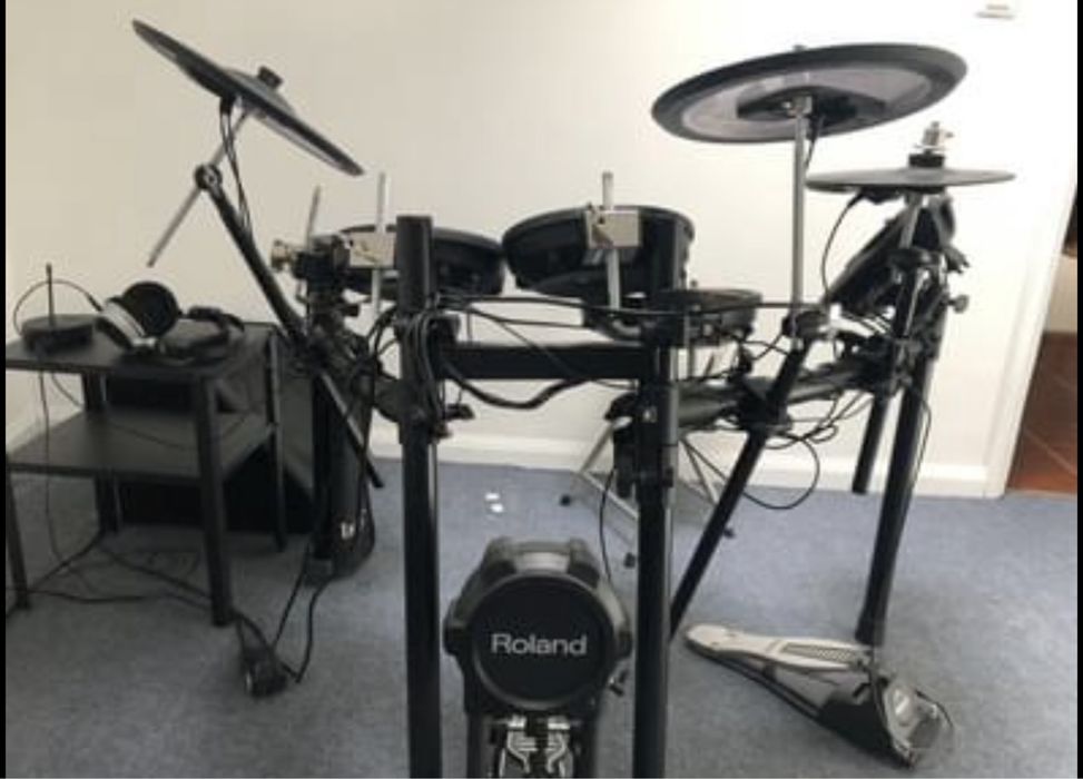 Roland TD-11KV + Coluna Alesis
