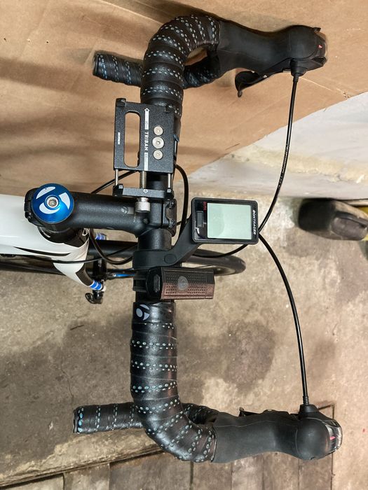 Rower szosowy TREK Domane 4.0 Disc rozm. 54.2 cm + akcesoria