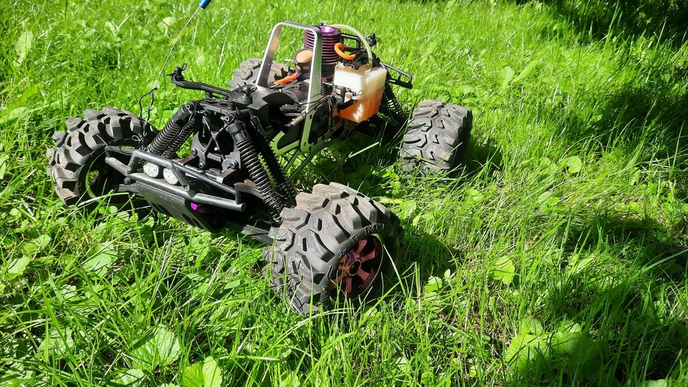 Model samochodu rc spalinowy, HPI Savage 25. bardzo duży.