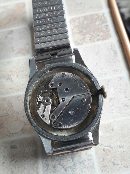 Продам дуже старий1938 - 43року швейцарській годинник