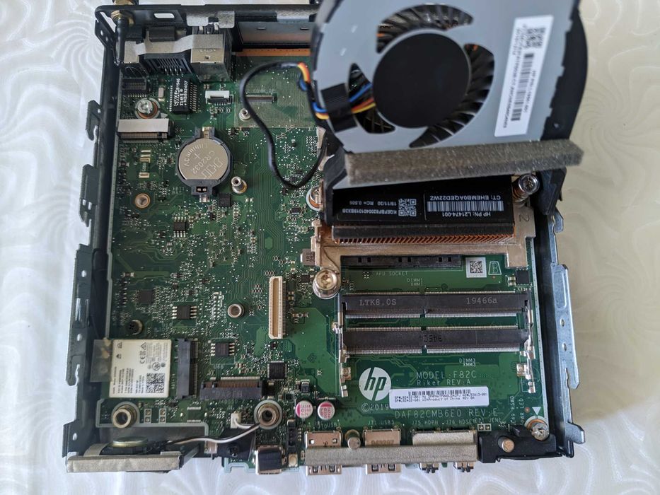 міні-ПК HP EliteDesk 705 G5 DM — Ryzen 5 3400G / Vega 11