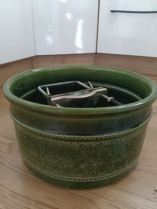 Ceramiczne stojaki na choinke