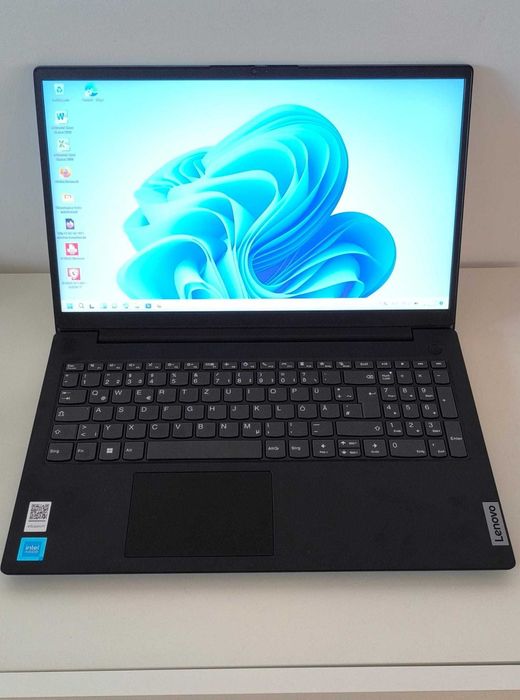 Portátil LENOVO V15G2IJL - Novo
