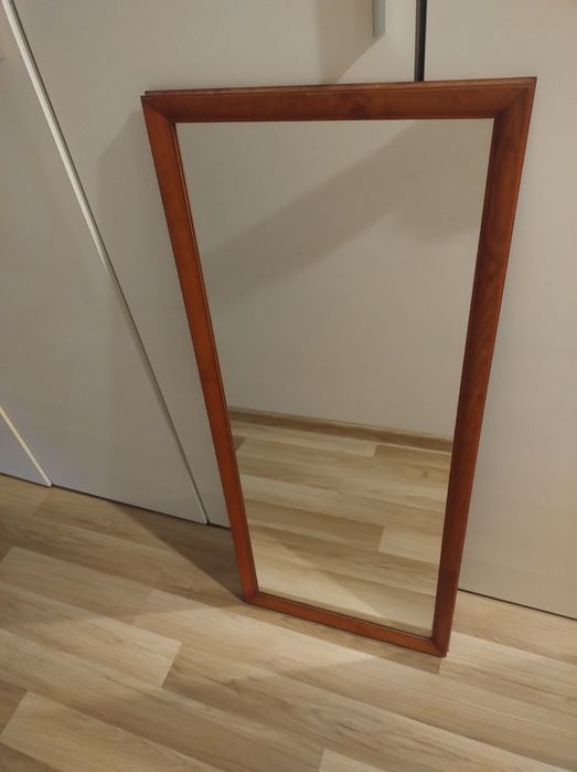 Lustro z ramą lustro