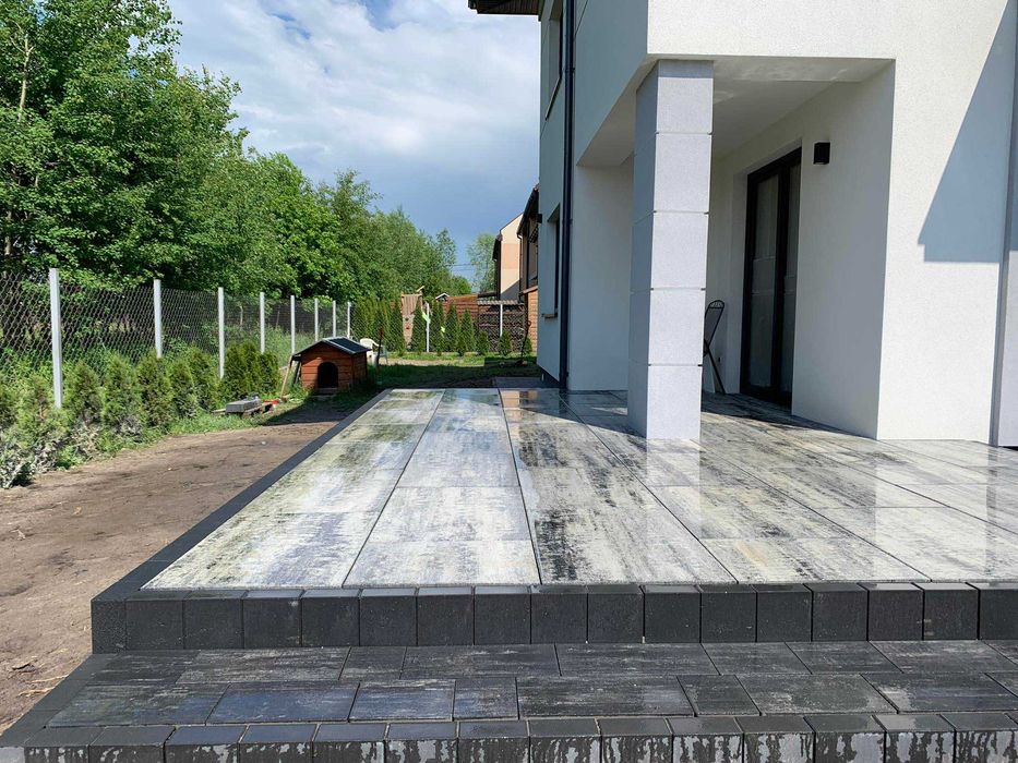 Układanie kostki brukowej, brukarstwo.