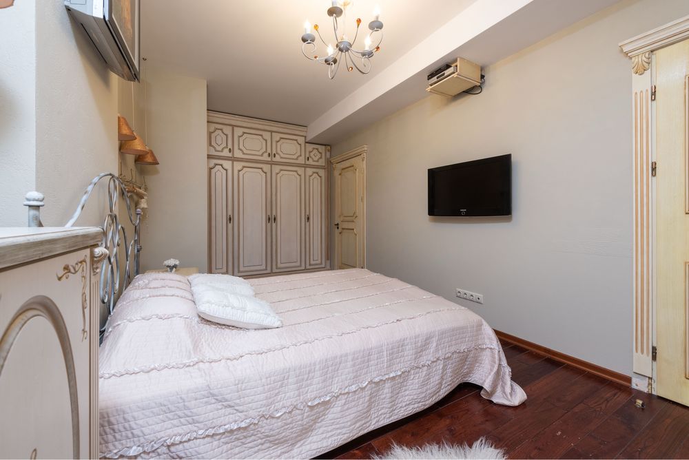 Продаж  пентхаус Антоновича 8  Київ парк Шевченко метро Льва Толстого