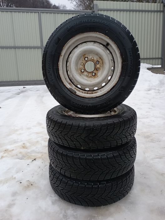 Шина зимова 175/70 R13