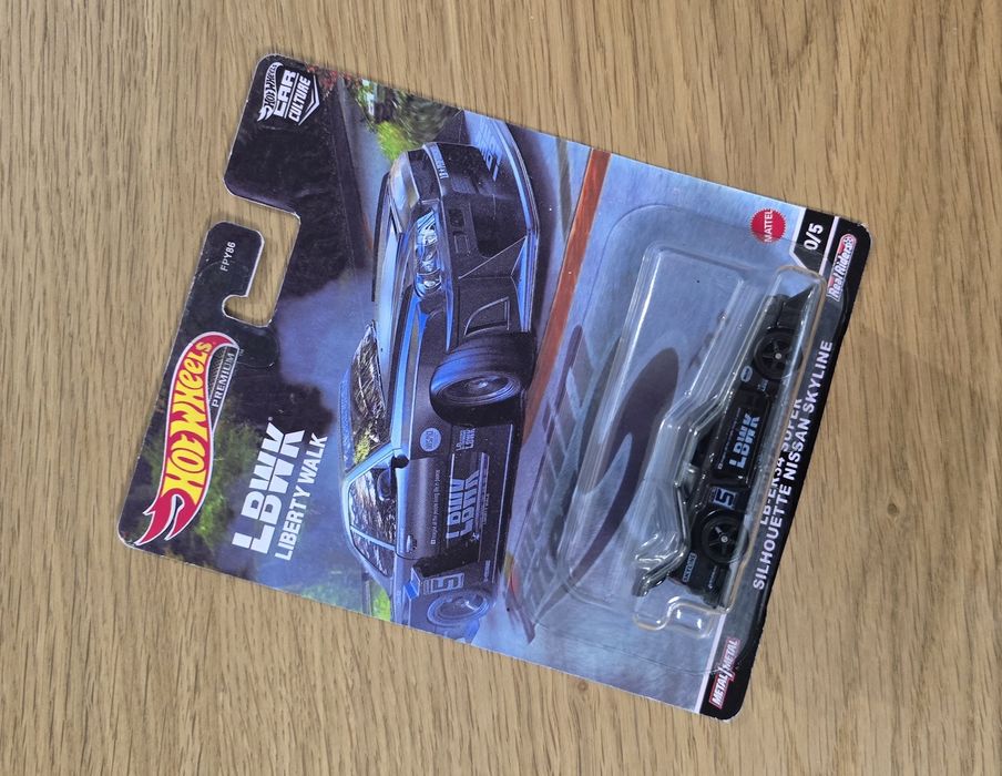 Hot wheels premium Nissan Skyline LB-ER34 Chase