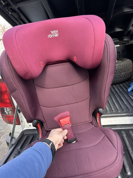 Два автокрісла britax römer можна по одному