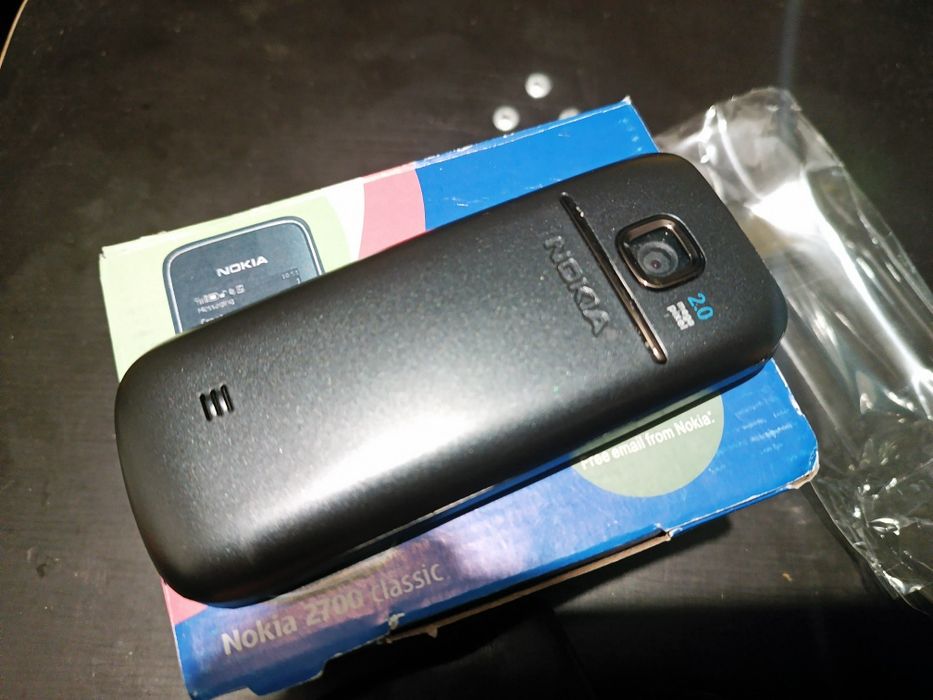 Nokia 2700c новий телефон
