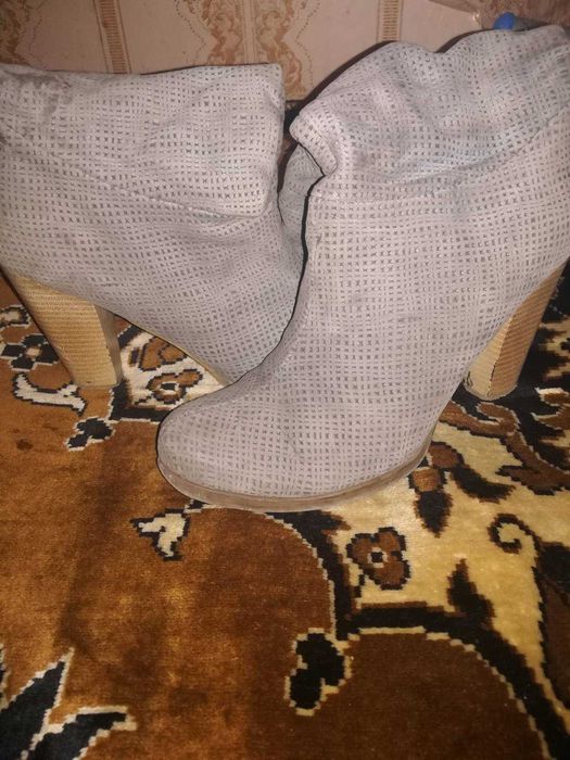 Продам осенние сапоги