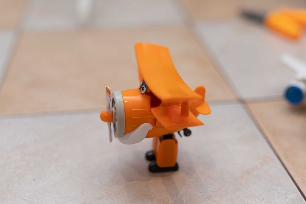 super wings samolot transformer Robot ALBERT