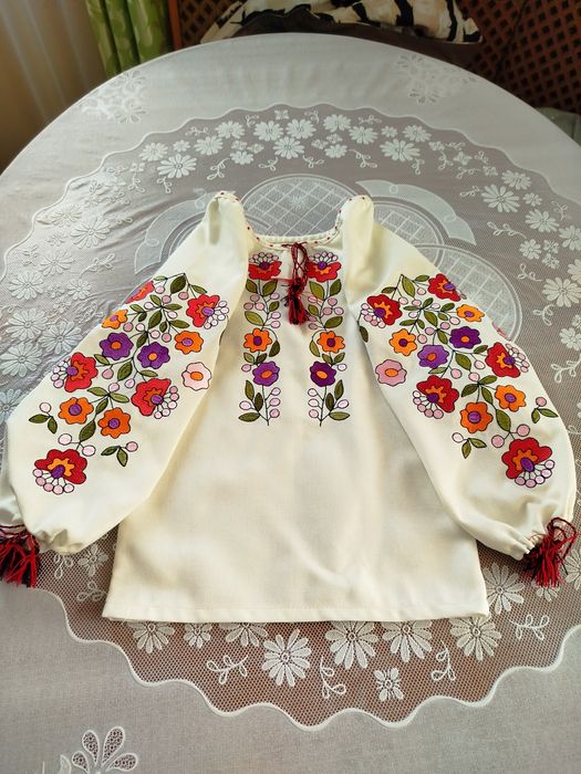 Дитячі вишиванки