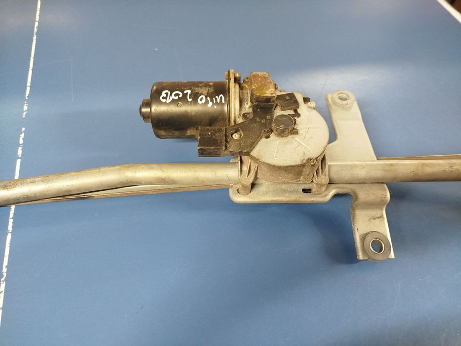 Motor limpa vidros frontal Mercedes Vito  (W639)