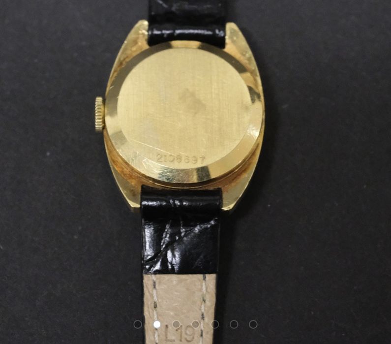 IWC, damski zegarek, złoto 18k.