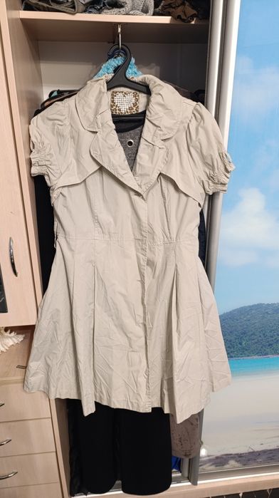 Плащ  ,куртка жіночі