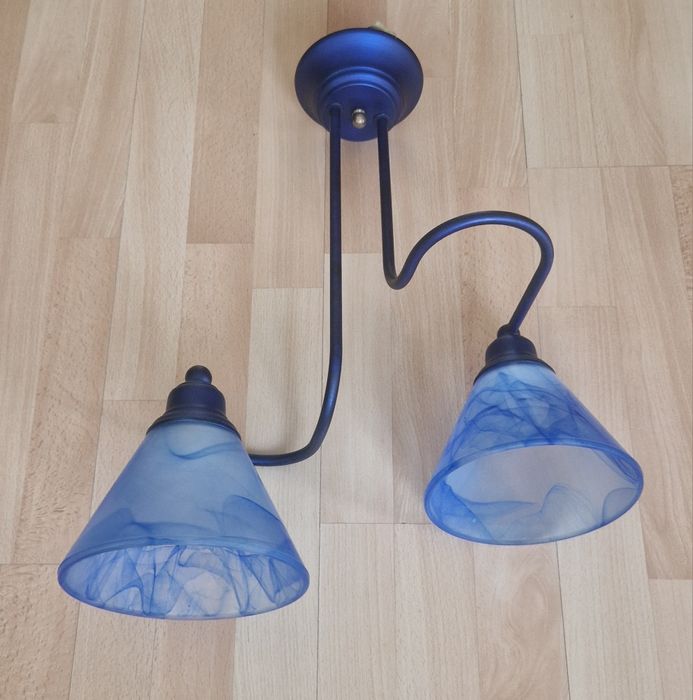 Lampa sufitowa niebieska