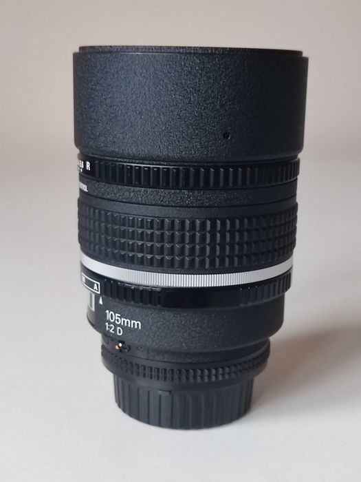 Nikon AF DC 105mm f/2 D