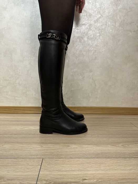 Жіночі шкіряні зимові чоботи ботфорти