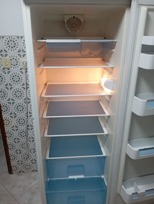 Vende -se frigorífico