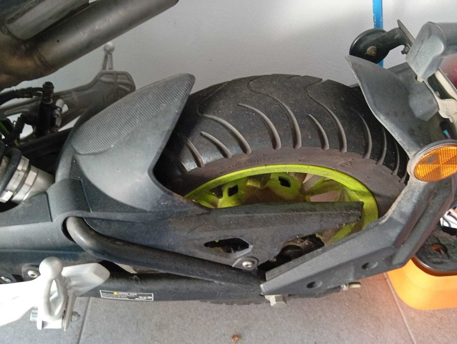 Benelli TNT 125.         BBB.    5 000 klm