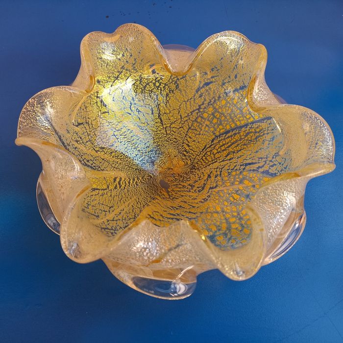 Tigela de vidro Murano vintage cor ouro