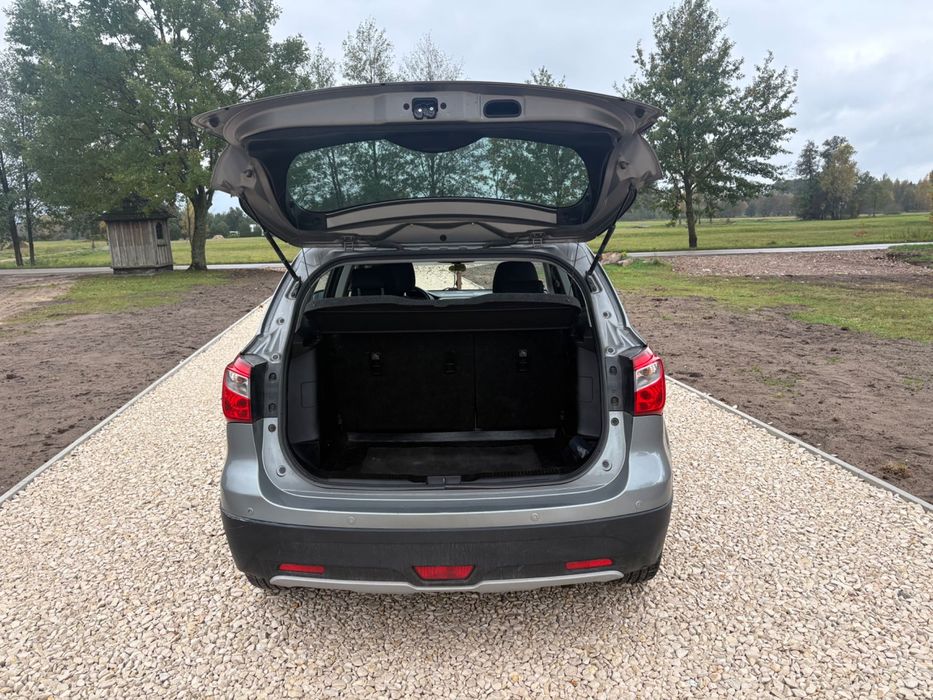 Sprzedam Suzuki SX4 S-CROSS