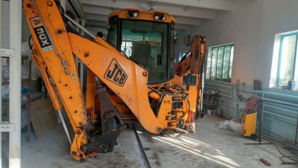 Продам экскаватор  JCB 3CX 2008 г.