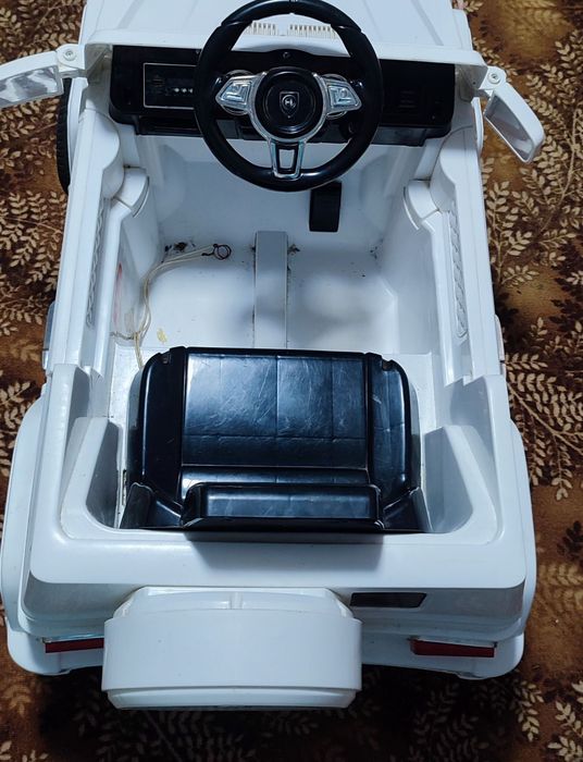 Продам машинку на пульту