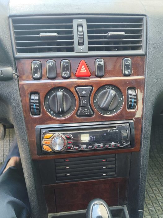 Mercedes-Benz C220 CDI 1999 foto 2