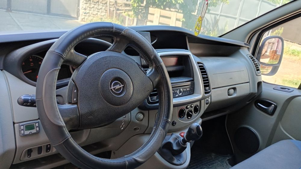 Opel vivaro 2011