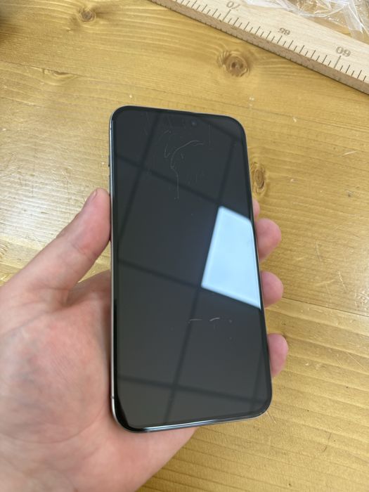 Iphone 15 pro max. E Sim