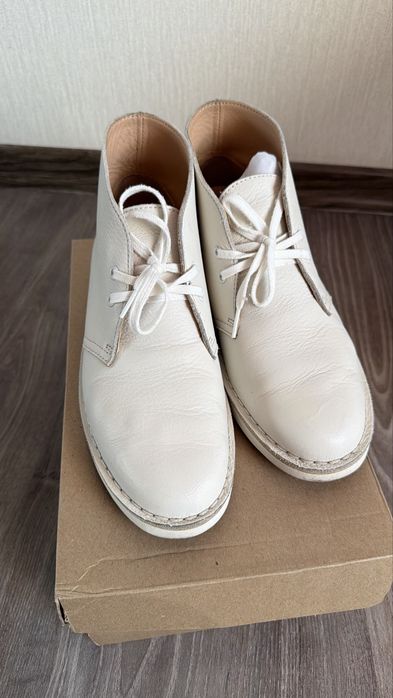 Жіночі черевики Clarks