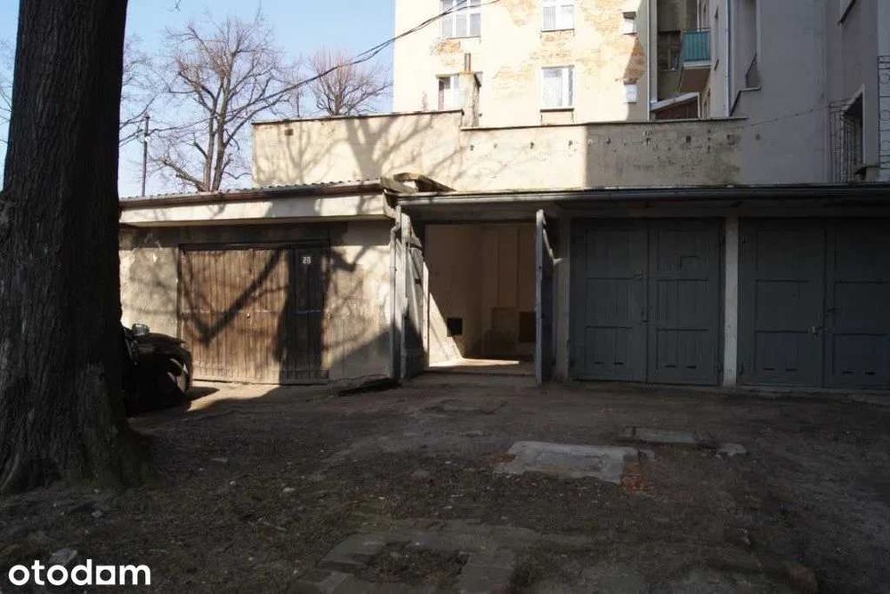 Garaż Wałbrzych rejon Placu Solidarności