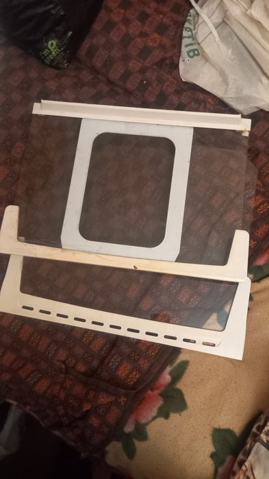 Полки     для     INDEZIT.       Б/У.