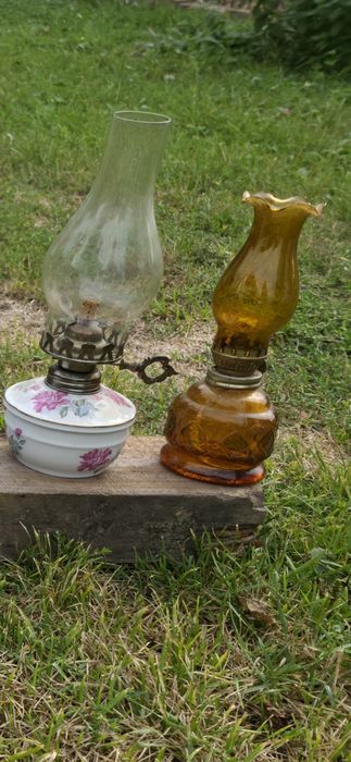 Lampa naftowa zabytkowa