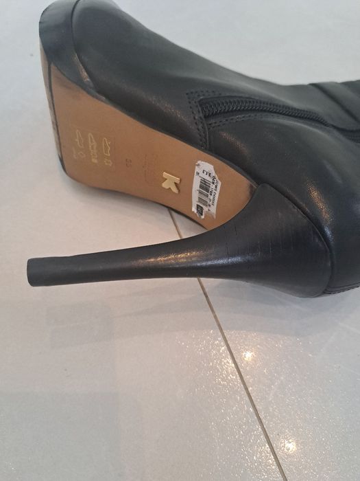 Kozaki czarne na szpilce