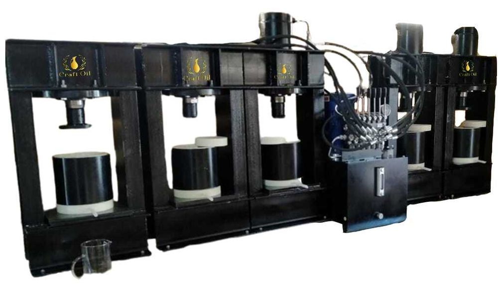 Гідравлічний маслопрес холодного віджиму олії | Прес. Діжки капролон
