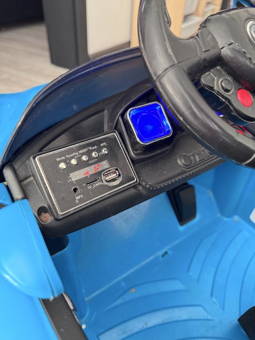 Електромобіль дитячій