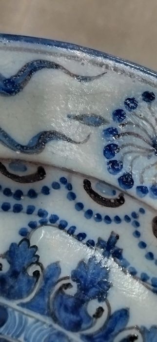 Antigo prato em faiança Fabrica Constância