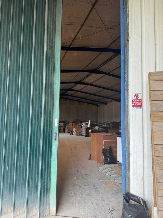 Arrendamento | Armazém 1000m² | Foz do Sousa – Gondomar