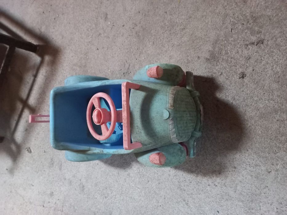 Bonecos diversos de menina